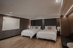 Hub Hotel Kaosiung Yisin Branch