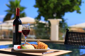 Palm Bay Beach Hotel