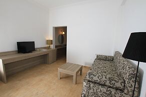 Palm Bay Beach Hotel