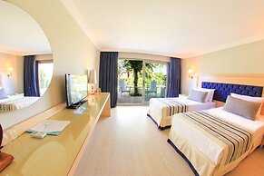 Palm Bay Beach Hotel