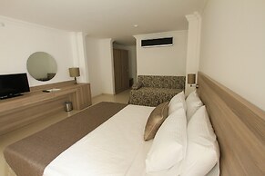 Palm Bay Beach Hotel