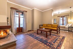 Ef Zin Studios & Suites