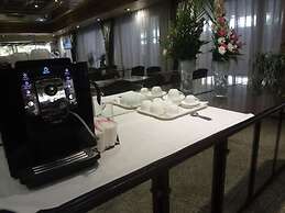 Hotel Midtown Pritam