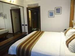 Hotel Midtown Pritam