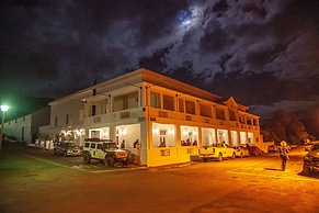Karoo Art Hotel