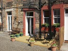 Cloudberry Apartment