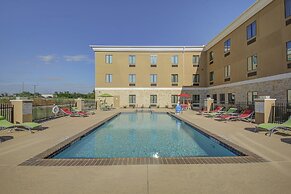 Holiday Inn Express & Suites Carrizo Springs, an IHG Hotel