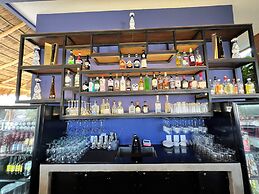 Pinnacle Resorts 220