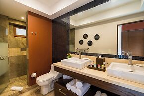 Pinnacle Resorts 220