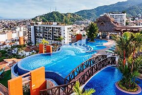 Pinnacle Resorts 220