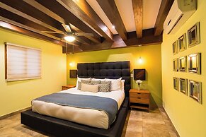 Pinnacle Resorts 220