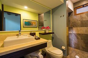 Pinnacle Resorts 220