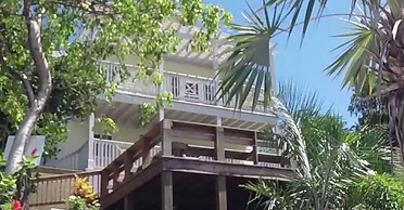 Island Seaside Suites