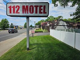 112 Motel