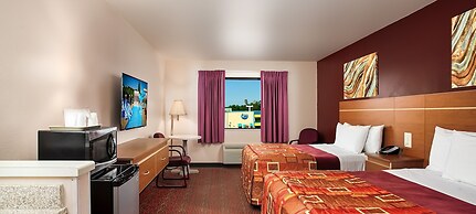 Grand Marquis Waterpark Hotel & Suites