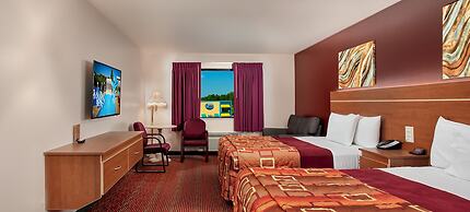 Grand Marquis Waterpark Hotel & Suites