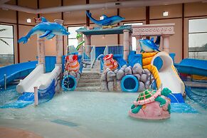 Grand Marquis Waterpark Hotel & Suites
