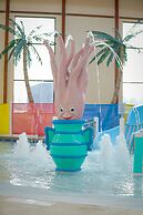 Grand Marquis Waterpark Hotel & Suites