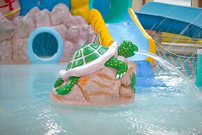 Grand Marquis Waterpark Hotel & Suites