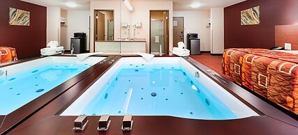 Grand Marquis Waterpark Hotel & Suites