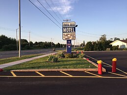 Trunk Road Motel