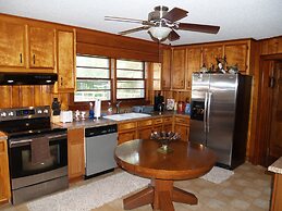 The White House on Freedom Way