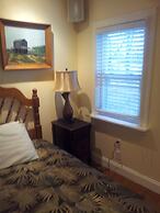 The White House on Freedom Way