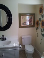 The White House on Freedom Way