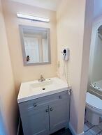 First Canada Inn Cornwall