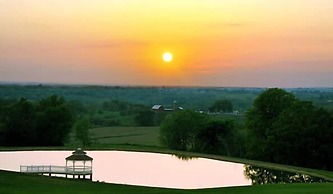 Lefevre Inn and Resort