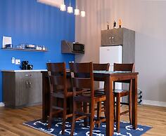 Canalside Restaurant, Inn & Kitchen store