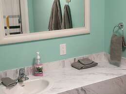 Canalside Restaurant, Inn & Kitchen store