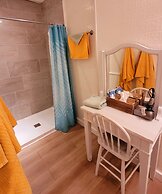 Canalside Restaurant, Inn & Kitchen store