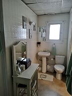 Canalside Restaurant, Inn & Kitchen store