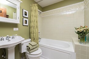 Chicago Guest House Wrigleyville