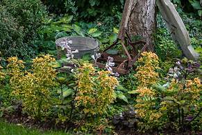 Chicago Guest House on Newport Avenue