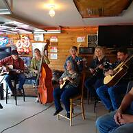 Rush No More RV Resort and Cabins - Campground