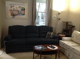 10th Avenue Guest House & Suites