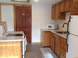 10th Avenue Guest House & Suites