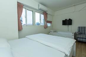 Mr Lobster's Secret Den Design Hostel