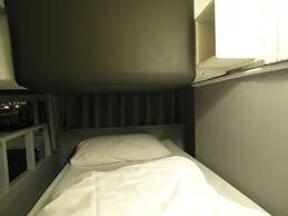 Mr Lobster's Secret Den Design Hostel