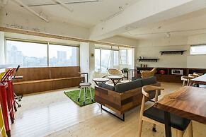 Mr Lobster's Secret Den Design Hostel