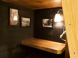 Mr Lobster's Secret Den Design Hostel
