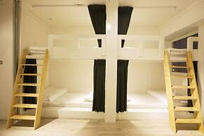 Mr Lobster's Secret Den Design Hostel