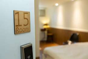 Mr Lobster's Secret Den Design Hostel