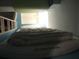 Mr Lobster's Secret Den Design Hostel