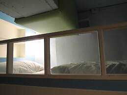 Mr Lobster's Secret Den Design Hostel