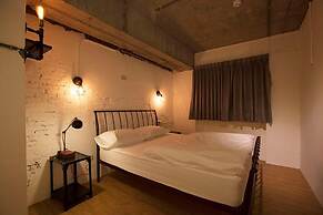 Mr Lobster's Secret Den Design Hostel