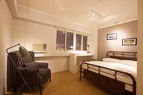 Mr Lobster's Secret Den Design Hostel