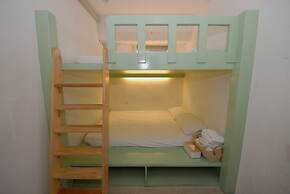 Mr Lobster's Secret Den Design Hostel